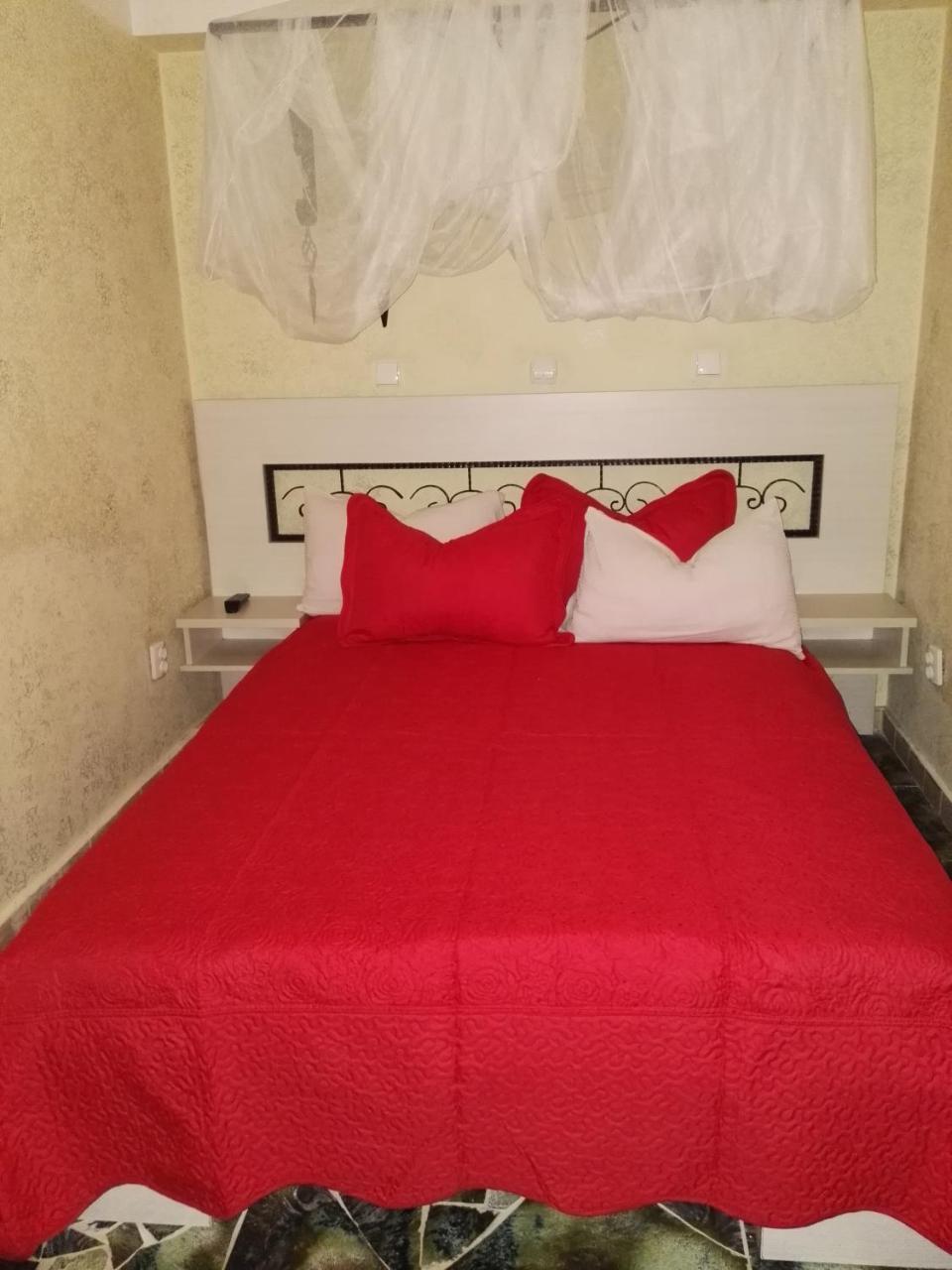 Pensiunea Italiana Braşov Buitenkant foto
